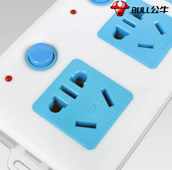 公牛(BULL)GN-309D 五孔独立开关大功率电源插座 3米